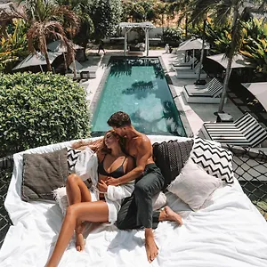 White Palm Uluwatu Bali Hotel